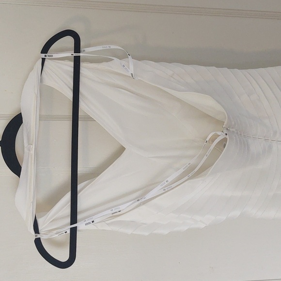 Tadashi Silk Ivory Full Length Formal Dress Halter Neck Sz 10 NWT - Picture 7 of 11